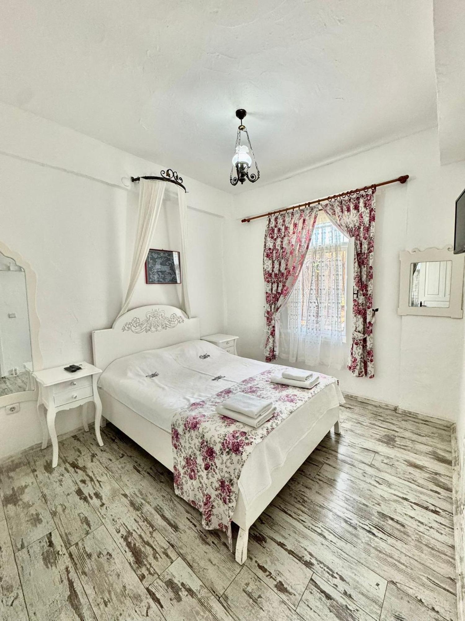 Aisem By Hire Hotel Alaçatı Eksteriør billede