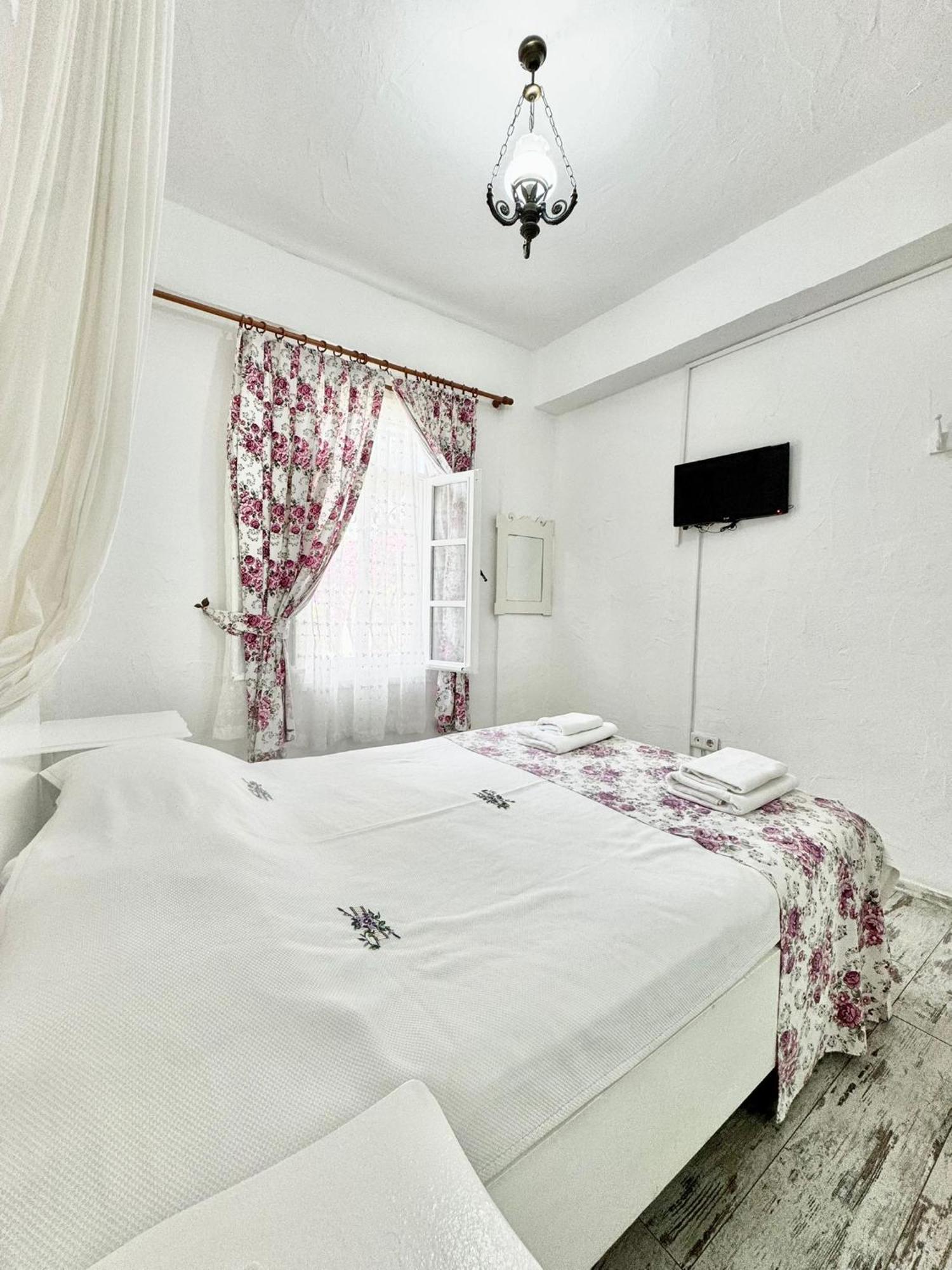 Aisem By Hire Hotel Alaçatı Eksteriør billede