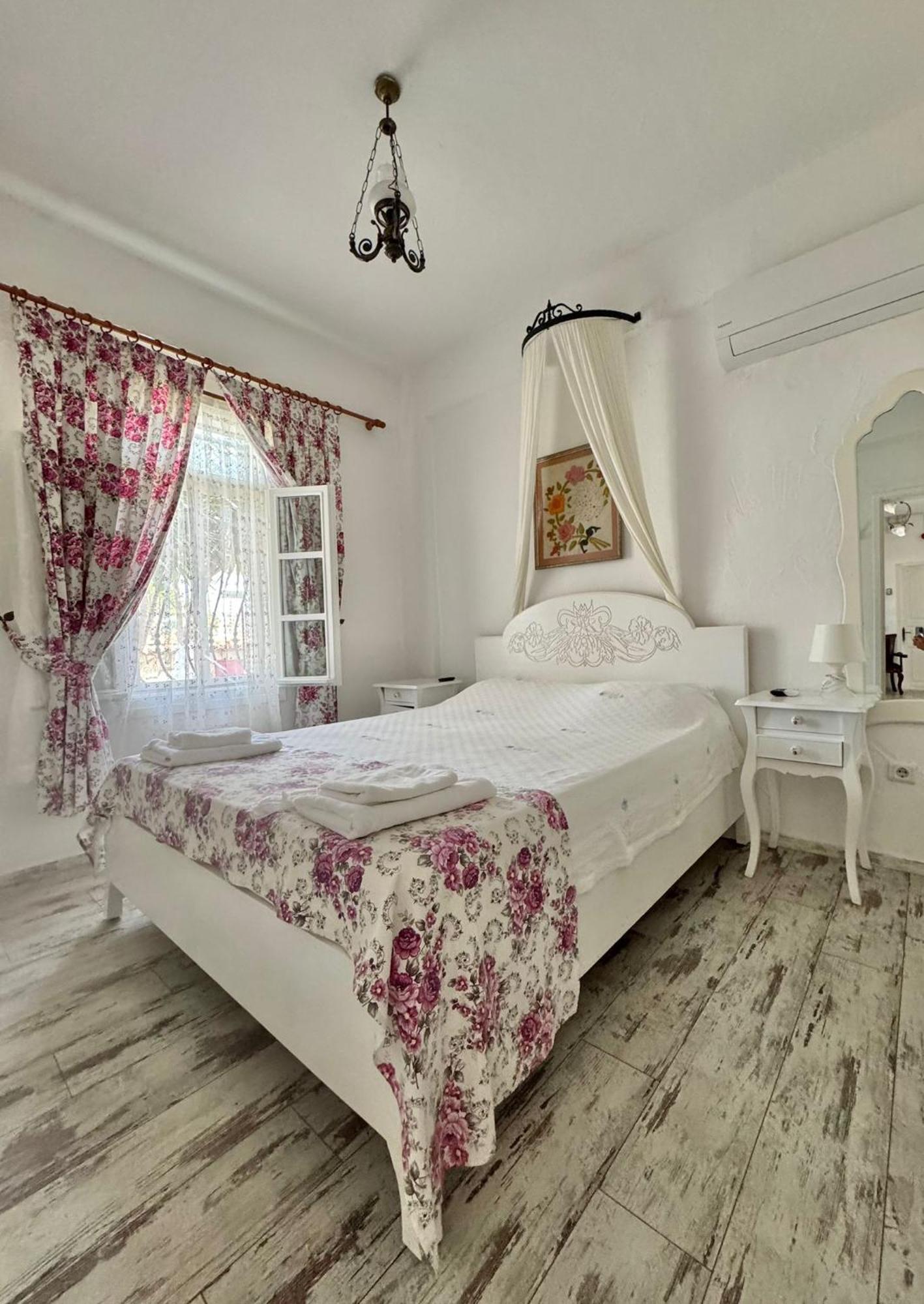 Aisem By Hire Hotel Alaçatı Eksteriør billede